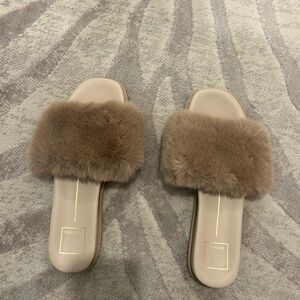 Dolce Vita Fur tan Sandal